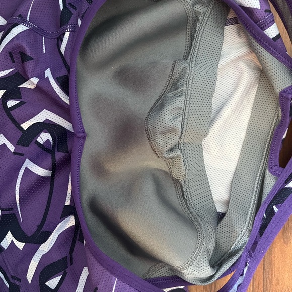 Nike live strong work out top - Picture 2 of 4